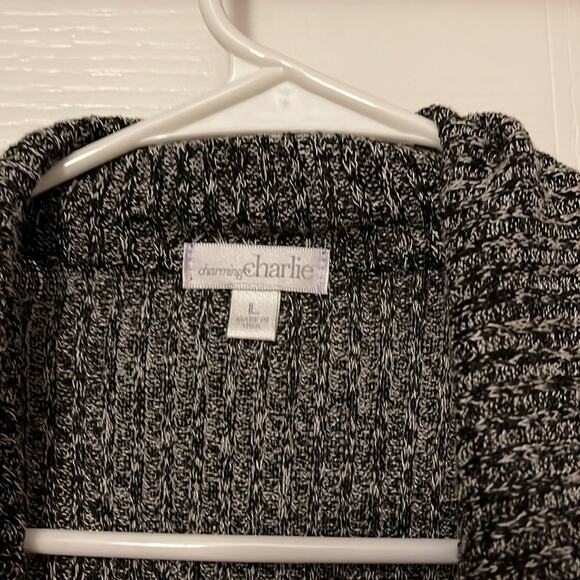 Black and White Cardigan - Picture 3 of 7